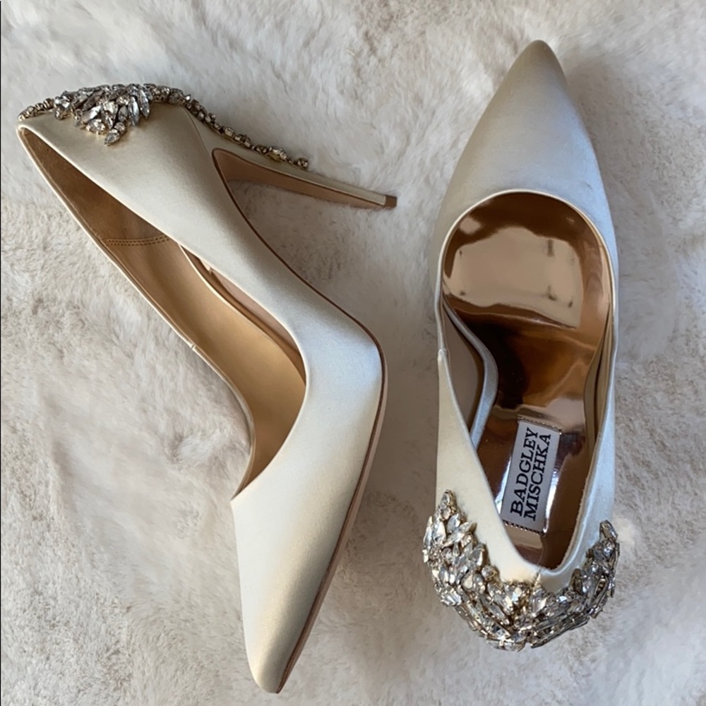 Badgley Mischka Pumps - Picture 2 of 5